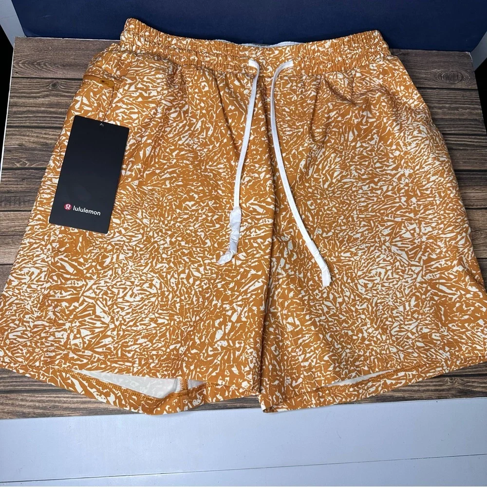 Lululemon Pool Short 7” NWT Size Small (Crunch Max Lemon Sorbet Autumn Orange) - Picture 1 of 14